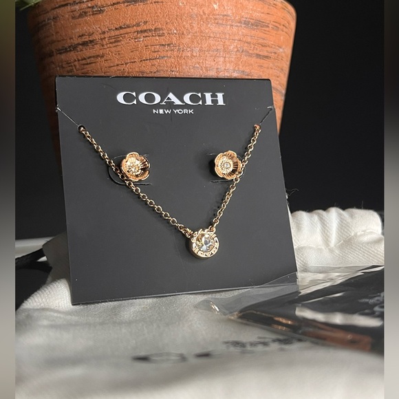 Coach Open Circle Necklace Tea Rose Stud Earrings Gift Set NWT - Picture 3 of 4